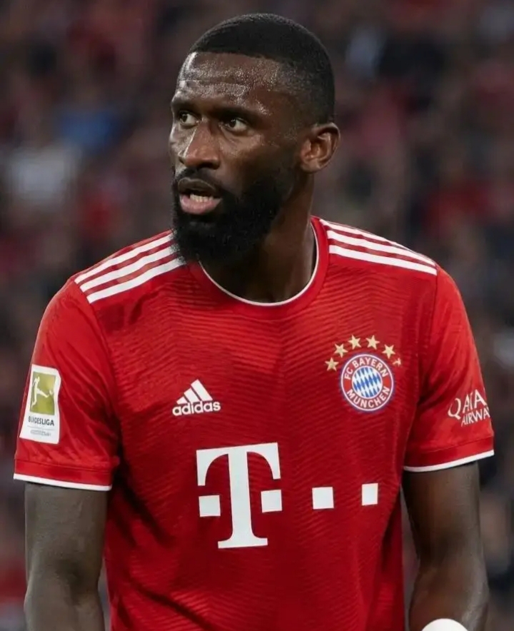 🚨💣🔴⚪ BAYERN MÜNCHEN BOMBSHELL! 👑🔥 ANTONIO RÜDIGER CLOSES IN ON SHOCK TRANSFER — PERSONAL TERMS AGREED AS REAL MADRID EXIT LOOMS! 😱⚽ THE GERMAN DEFENSIVE TITAN COULD BE HEADING HOME TO BAVARIA IN A MASSIVE FOOTBALL EARTHQUAKE! 🇩🇪💥